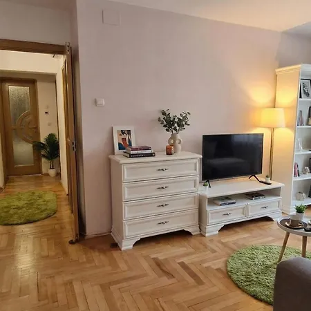 Apartment Onix With Free Parking Brasov